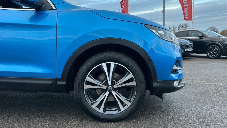 Nissan Qashqai 1.2 DiG-T N-Connecta 5dr Xtronic Petrol Hatchback